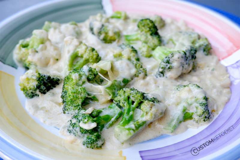 Keto Broccoli mozzarella and parmesan sauce