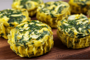 Read more about the article Keto Spinach and Cheese Egg Bites